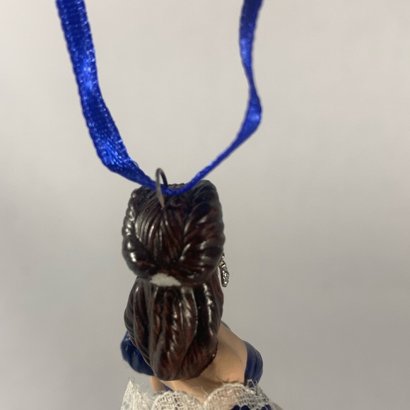 Hallmark Ornament, 2000 Portrait of Scarlett O’HaraGone with the Wind, Looks New - Picture 6 of 7